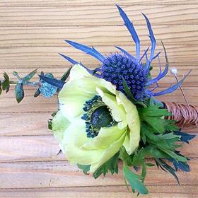 fwthumbbuttonhole6a.jpg