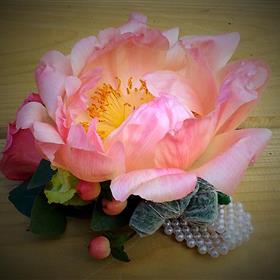 fwthumbbuttonhole7.jpg